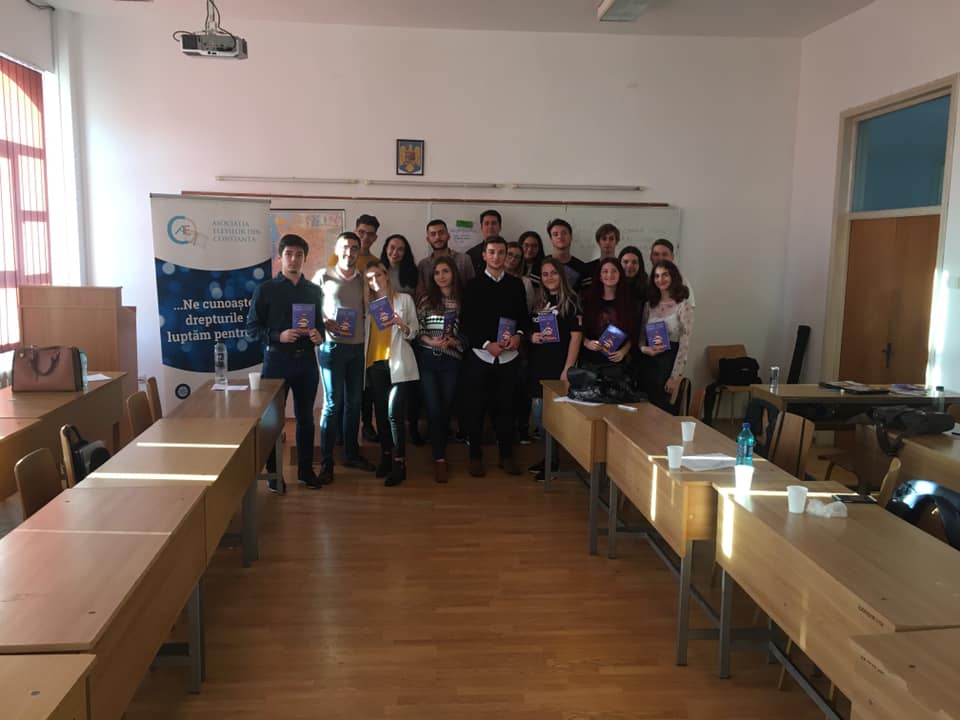 Sesiunea de formare a elevilor reprezentanți în consiliile de administrație